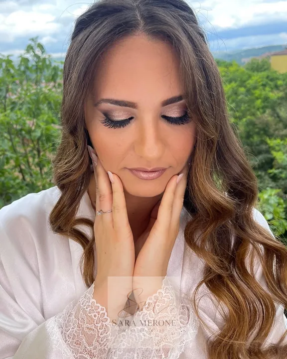 Make-up sposa luminoso, dettaglio del look completato