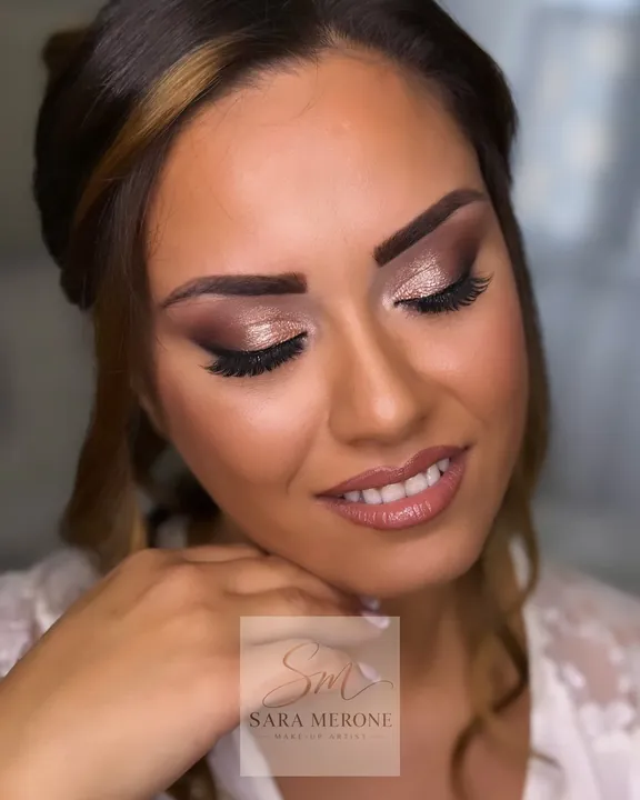 Look sposa: occhi intensi, incarnato luminoso e sorriso