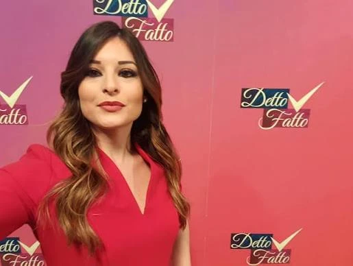 Sara Merone negli studi di Detto Fatto su Rai 2